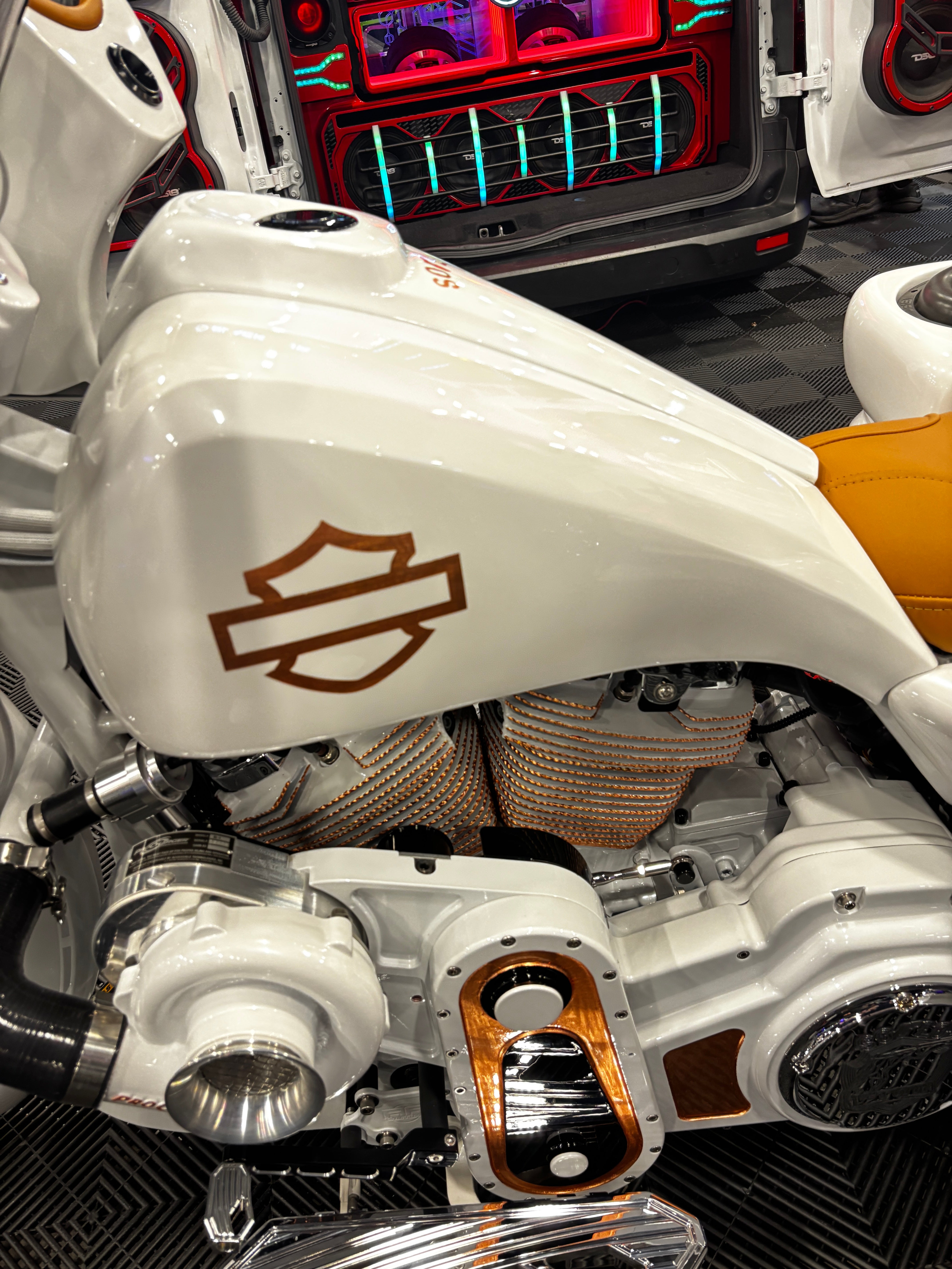 Show Build — Detail